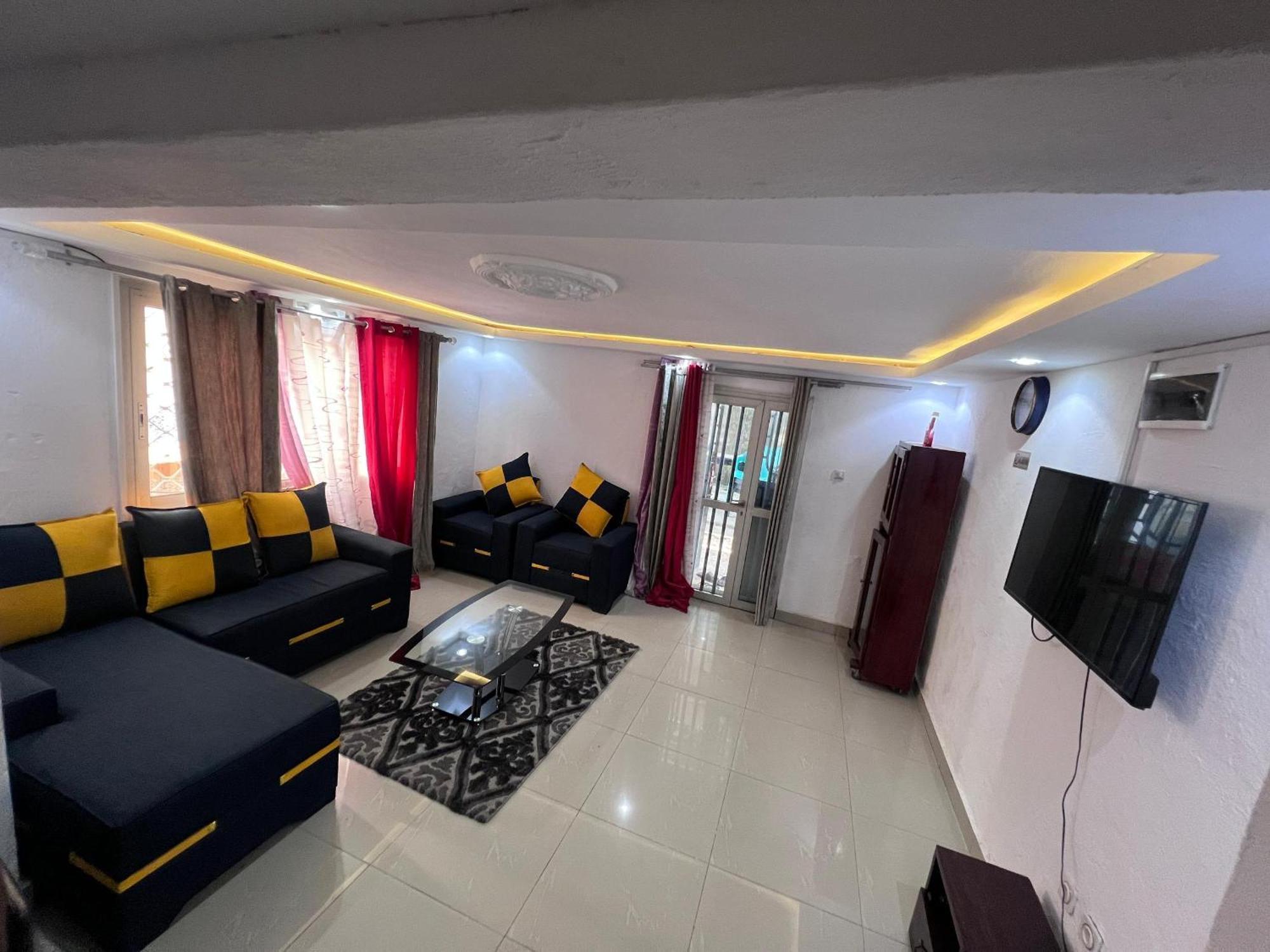 Apex Guest Facility Buea Exterior foto